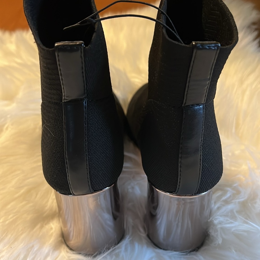 BCBGeneration black booties - Picture 3 of 7